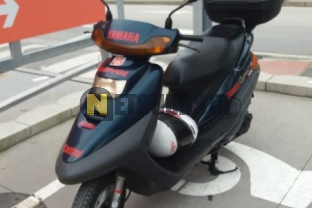 Yamaha XC 125 Cygnus F 2000-2003 (5MJ XC125) Régulateur / redresseur
