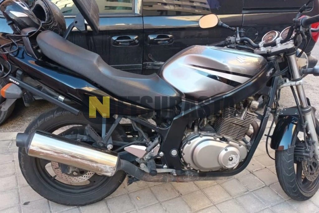 suzuki gs 500 2008