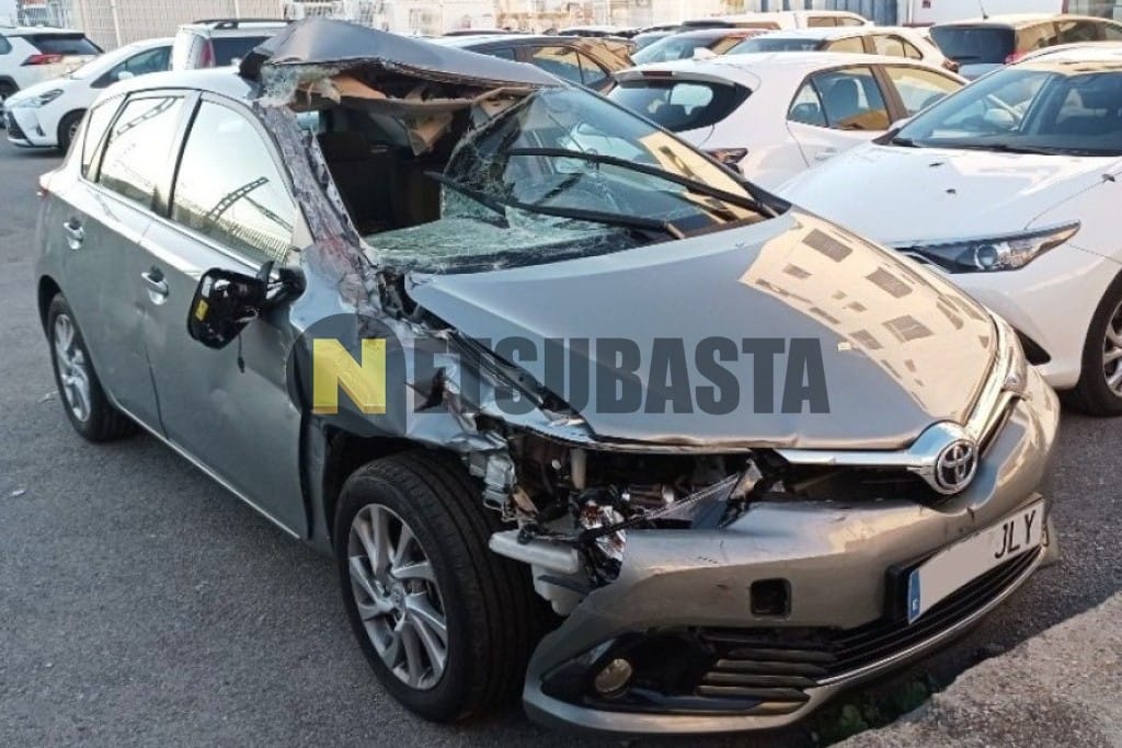 Subasta de Toyota Auris 120T 2016