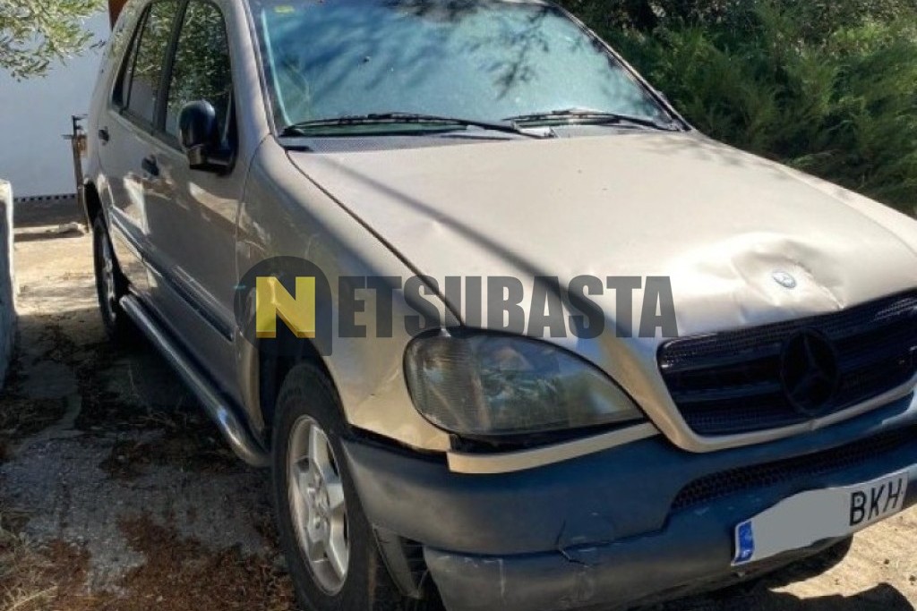 Mercedes-Benz ML 270 CDI Aut. 2001