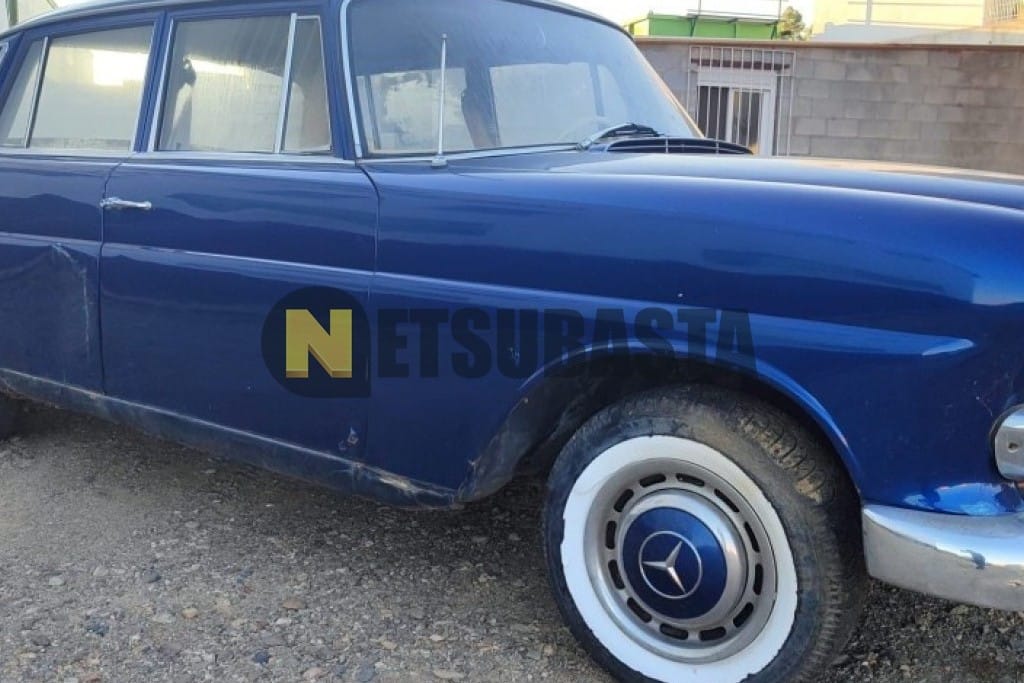 Subasta de Mercedes-Benz W110 - 200D 1970