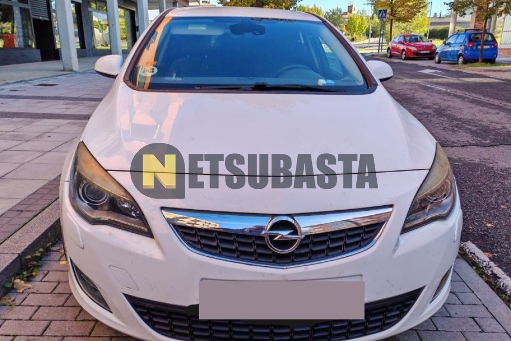 Opel Astra 2.0 CDTI 2011