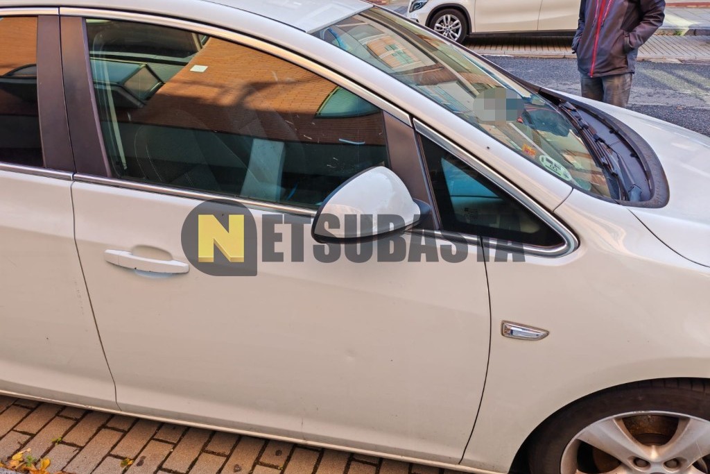 Opel Astra 2.0 CDTI 2011