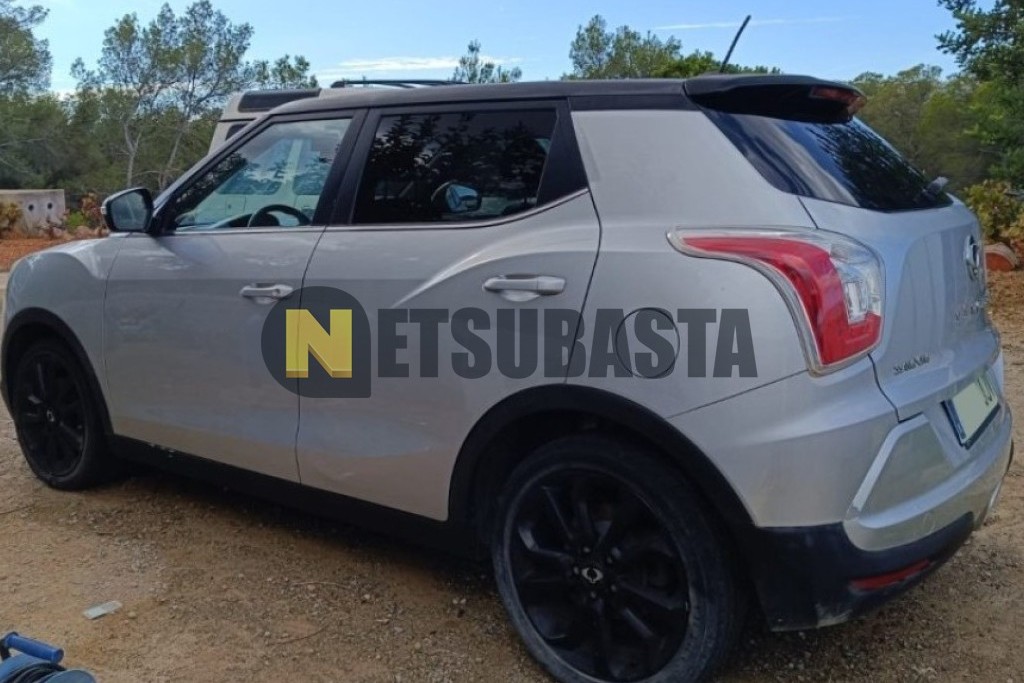 SsangYong Tívoli D16T 4x2 2015