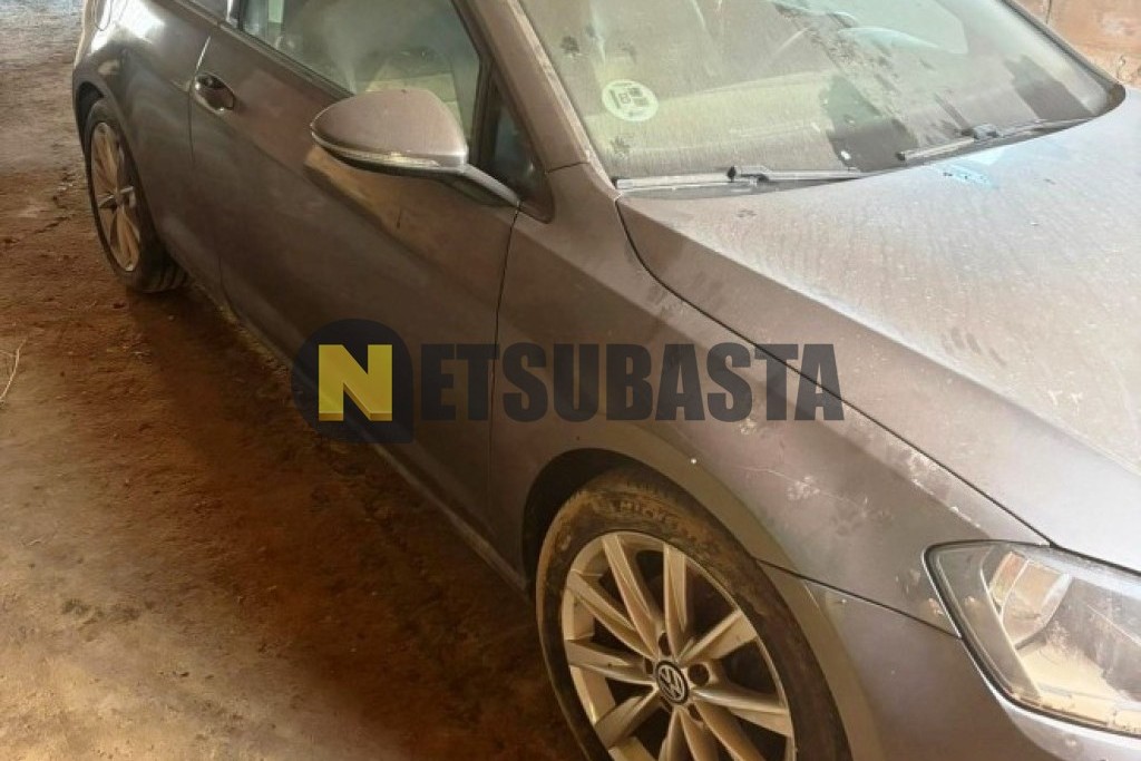 Volkswagen Golf 2.0 TDI DSG 6 vel. 2013