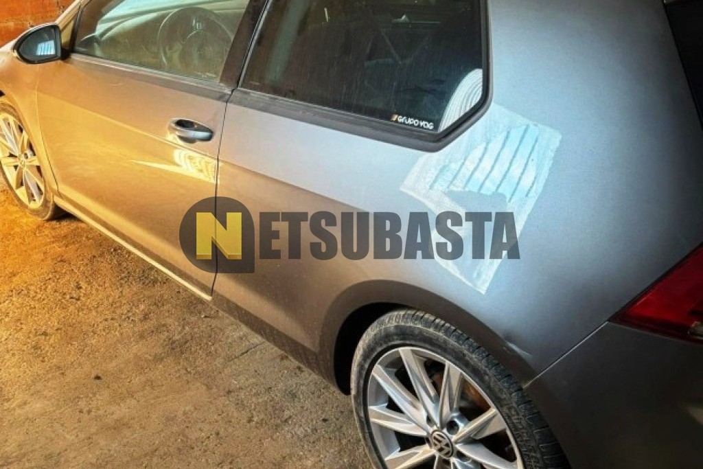 Volkswagen Golf 2.0 TDI DSG 6 vel. 2013