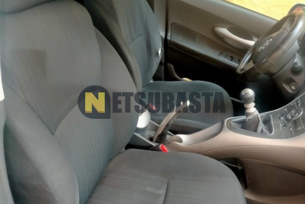 Toyota Auris 1.33 VVT-i 2009