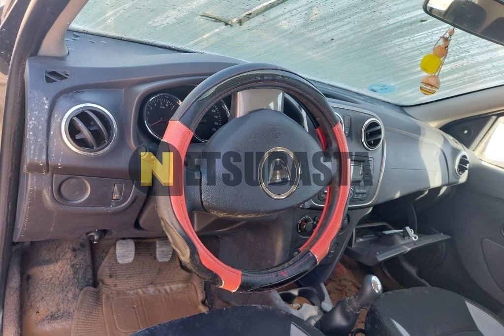 Dacia Sandero 0.9 TCe 2013