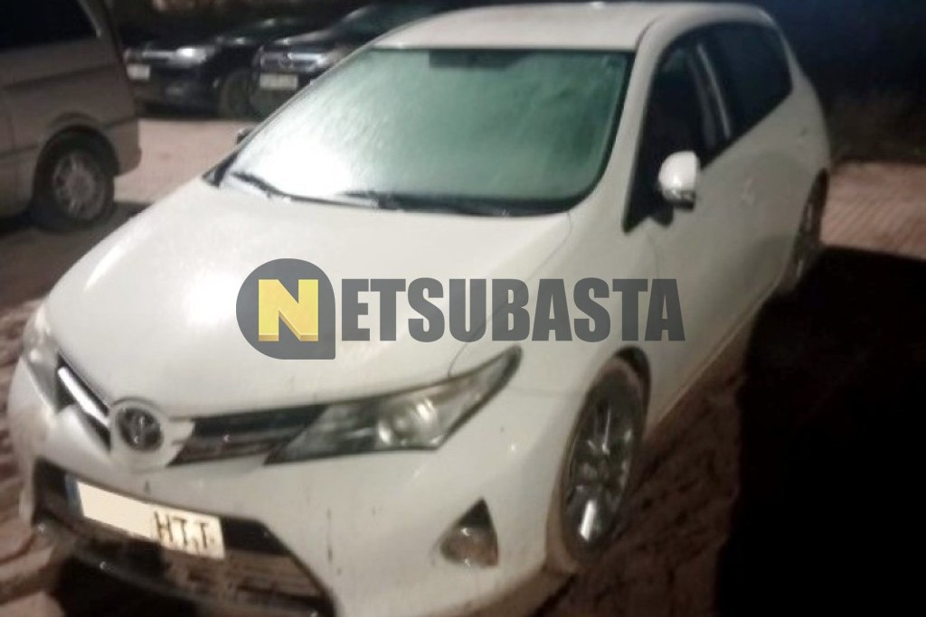 Toyota Auris 90D 2013