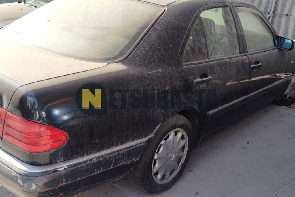 Mercedes-Benz E 300 TD Aut. 1998