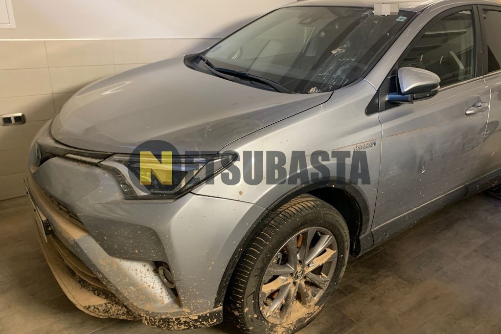 Toyota RAV4 hybrid 2WD 2018