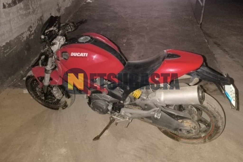 Ducati MONSTER 696 2008