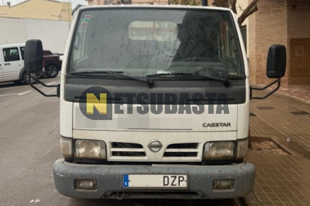 Nissan Cabstar 35.13 Basculante Volquete 2006