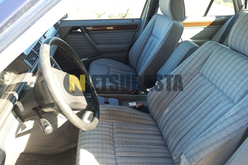 Mercedes-Benz 260 E Aut. 1990