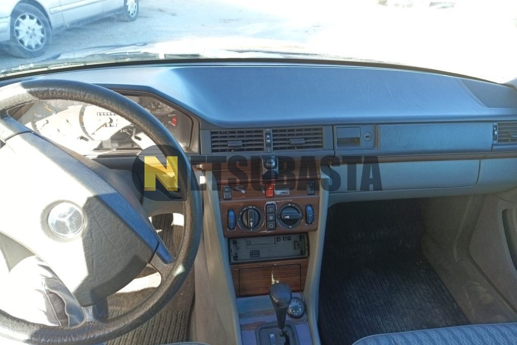 Mercedes-Benz 260 E Aut. 1990