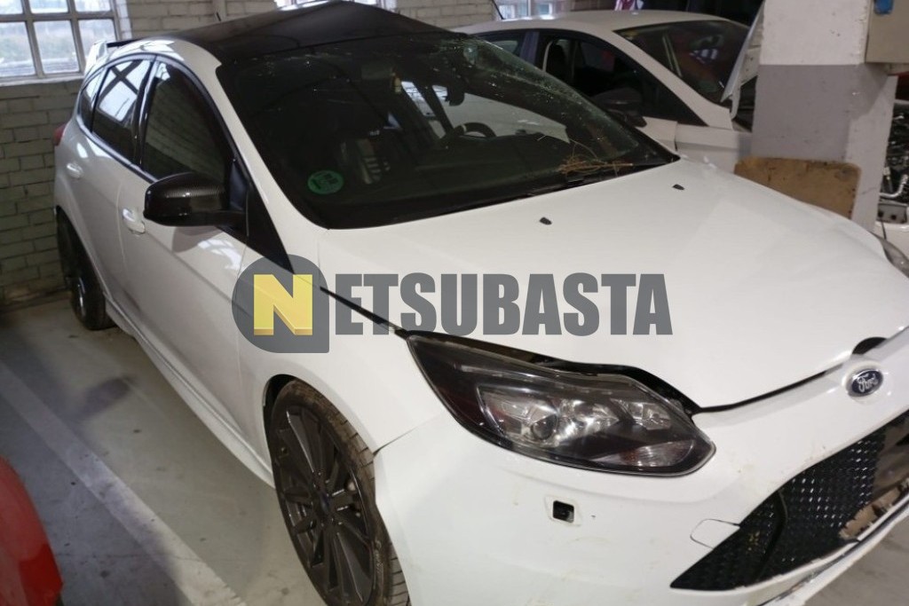 Ford Focus ST 2.0 EcoBoost 2013