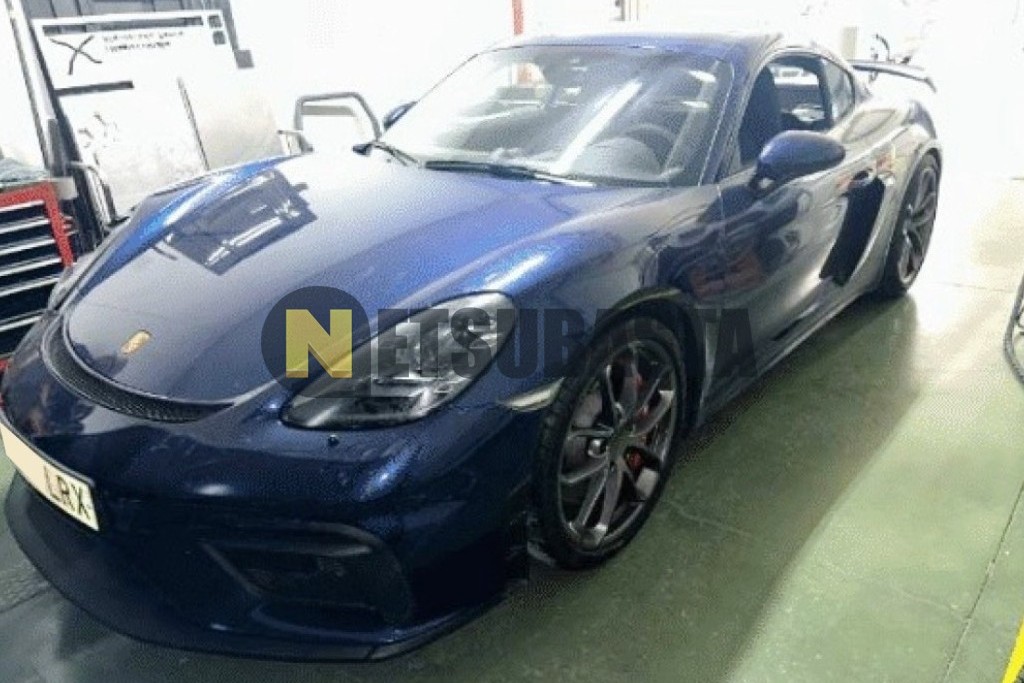 Porsche 718 Cayman GT4 PDK 2021