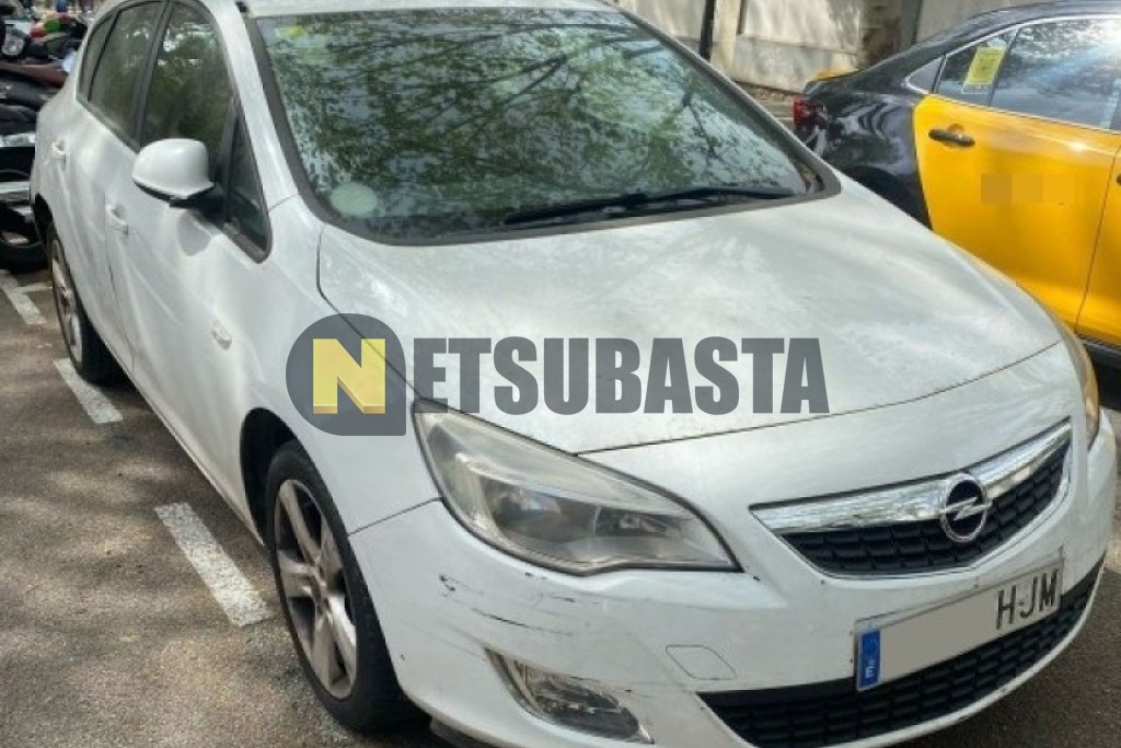 Opel Astra 1.7 CDTi 2012