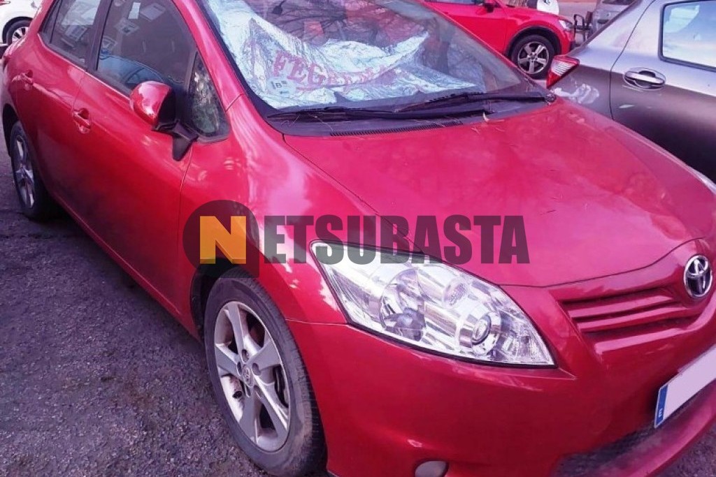 Toyota Auris 1.4 D-4D 2011