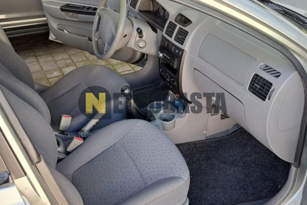 Kia Rio 1.3 2003