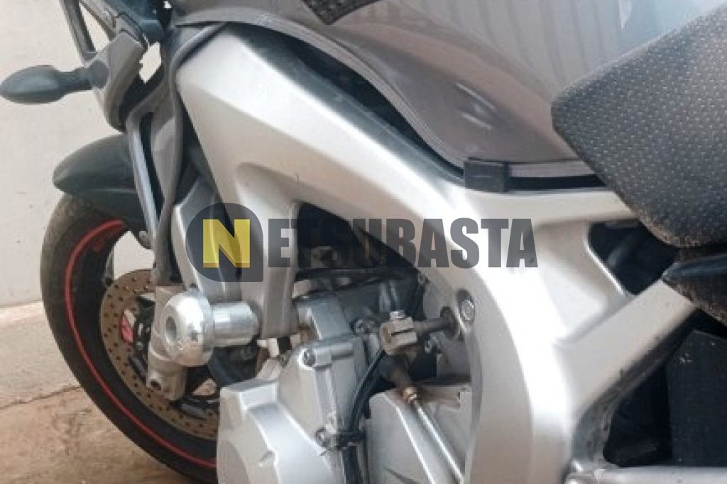 Yamaha FZ6 Fazer 2006
