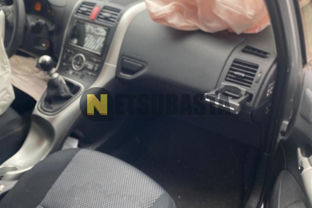 Toyota Auris 1.4 D-4D DPF 2011