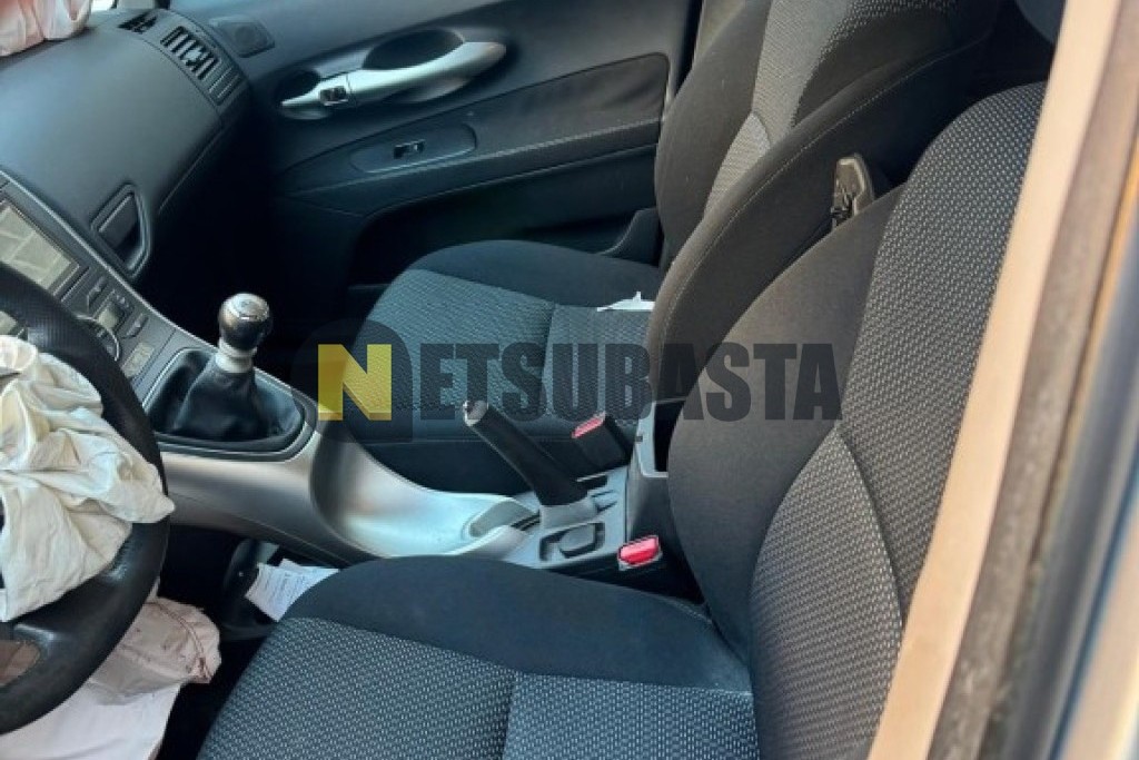 Toyota Auris 1.4 D-4D DPF 2011