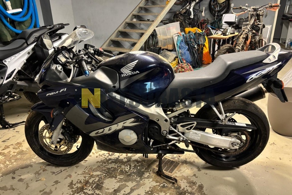 Honda CBR 600F 2001