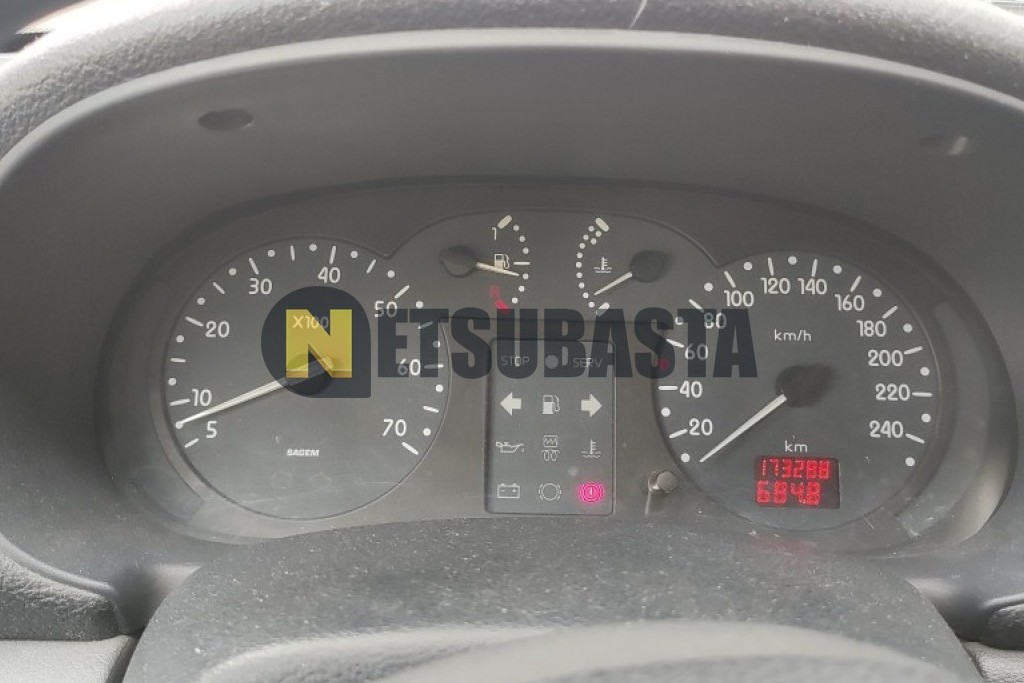 Renault Clio 1.2 16v 2001