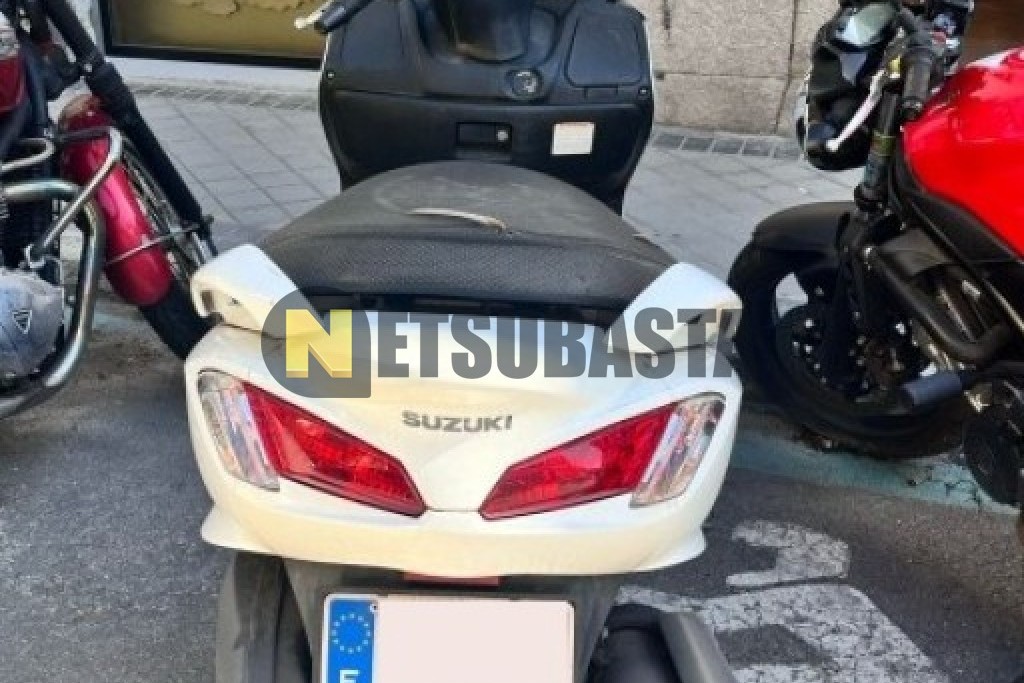 Suzuki Burgman 200 2015