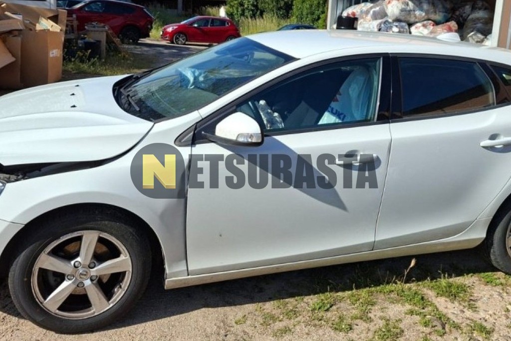 Volvo V40 D2 2016