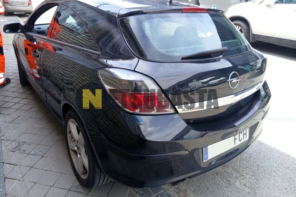 Opel Astra GTC 1.9 CDTi 2006