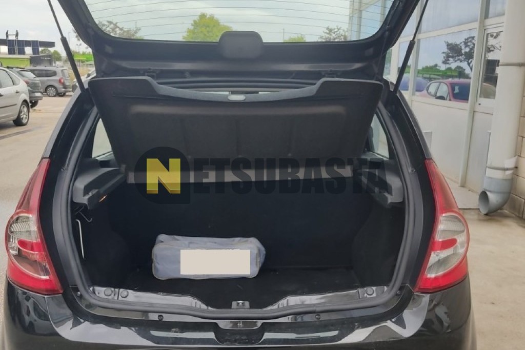 Dacia Sandero 1.2 16v 2011