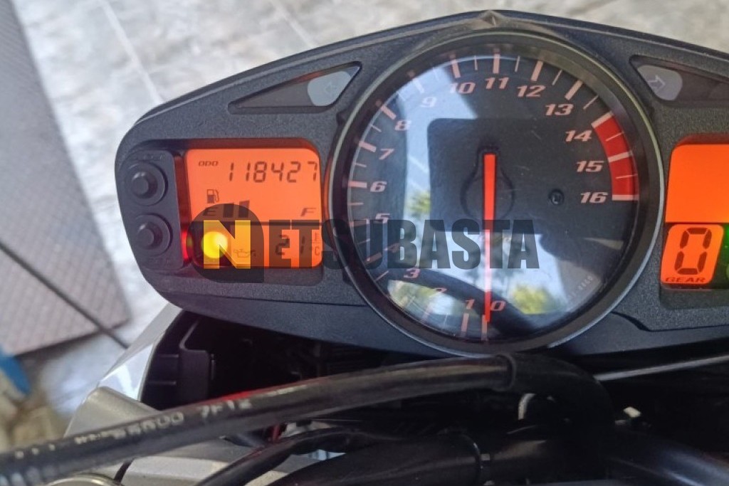 Suzuki GSR 600 2008