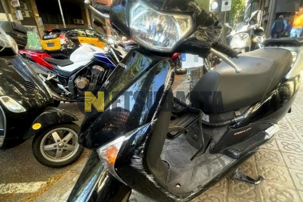 Honda SCV 100 LEAD 2010