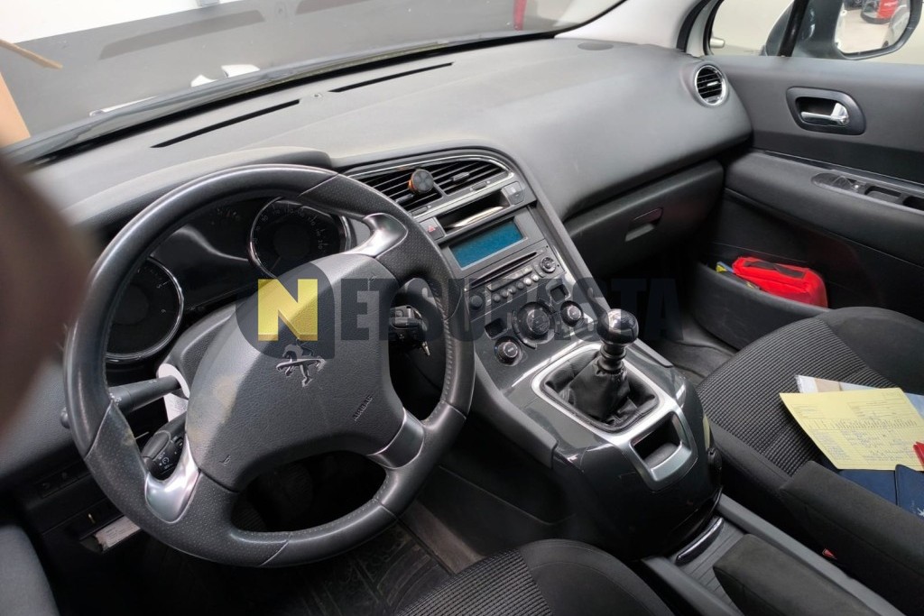 Peugeot 5008 1.6 HDi 2014