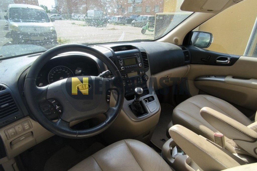 Kia Carnival 2.2 CRDi 2011