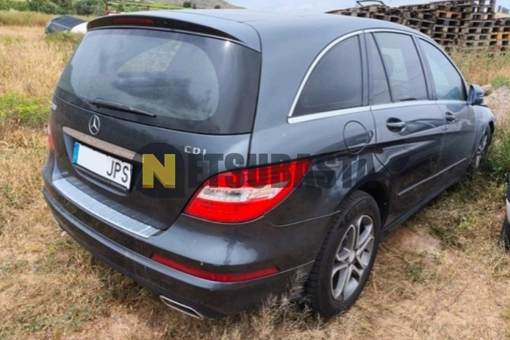 Mercedes-Benz R 300 CDI 2011