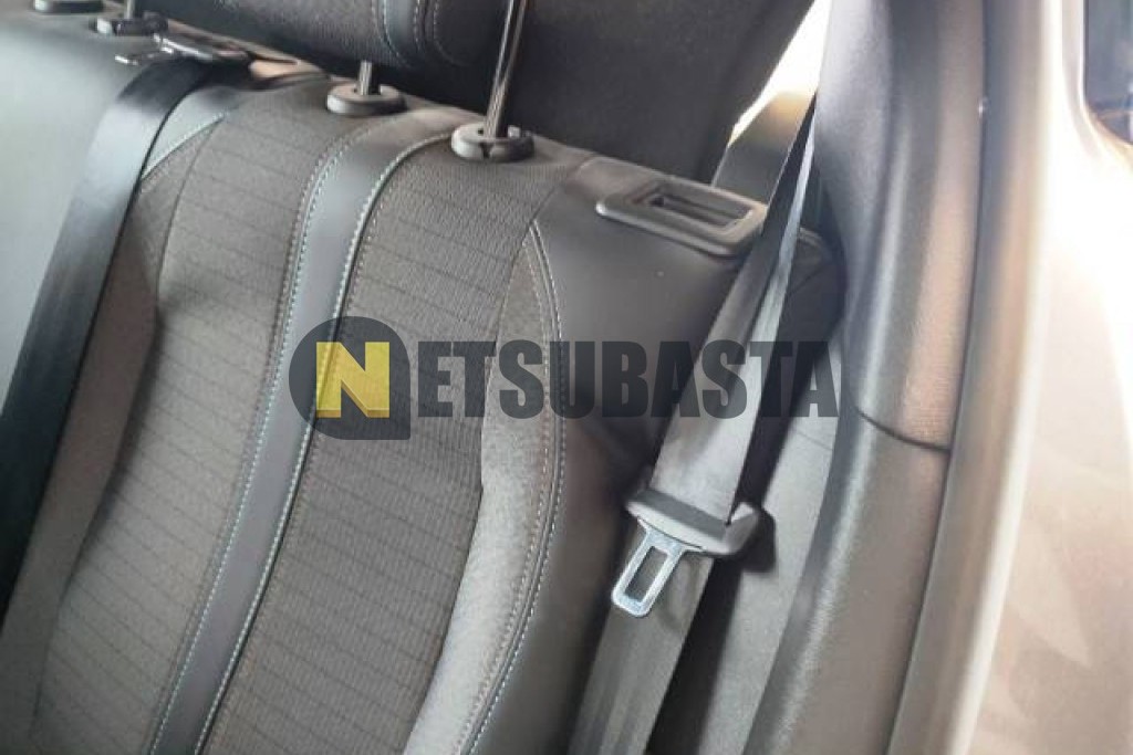 Peugeot 2008 1.5 BlueHDi EAT8 2021