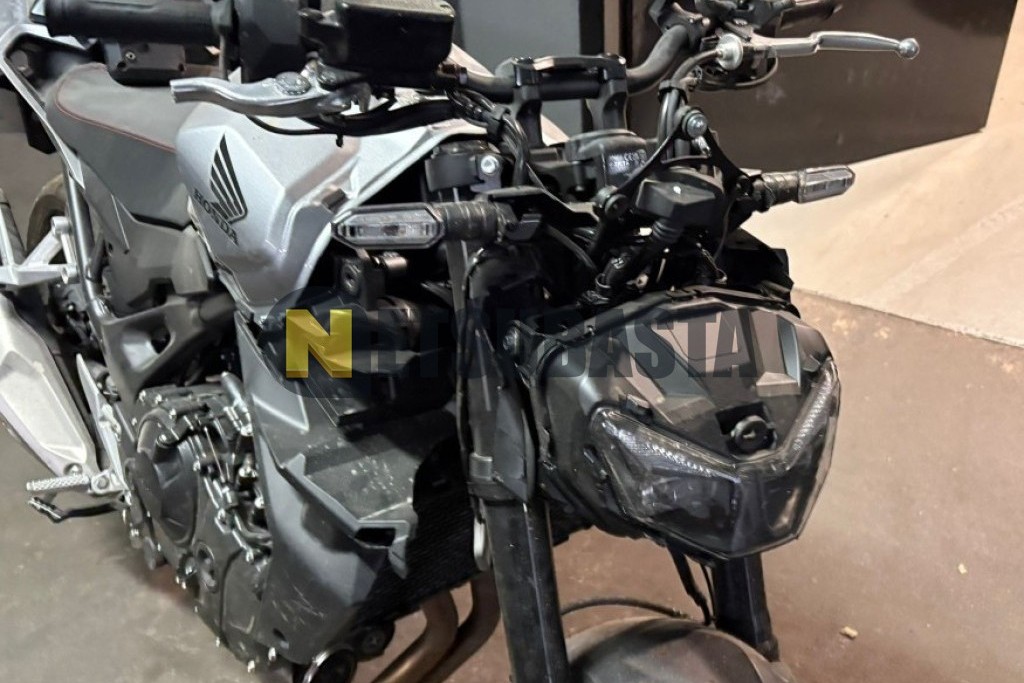 Honda CB 750 2025