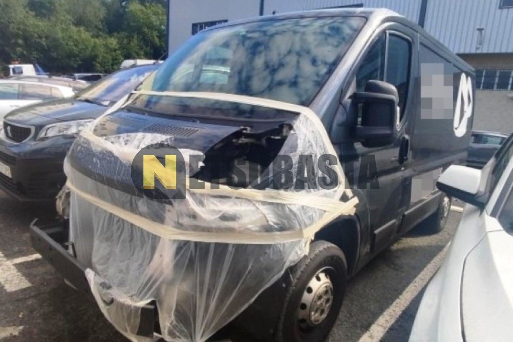 Peugeot Boxer Furgón 2.2 HDi 2011