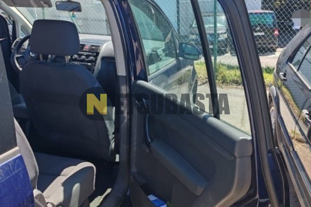 Volkswagen Touran 1.6 FSI 2004