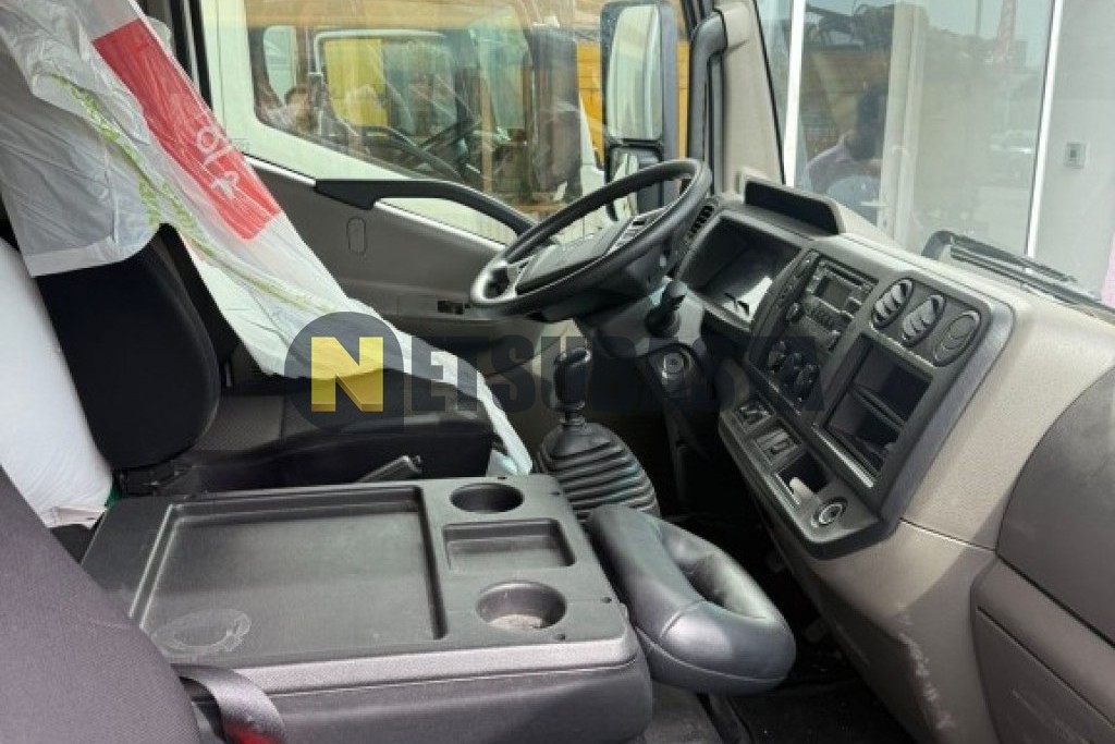 Nissan NT 500 2015