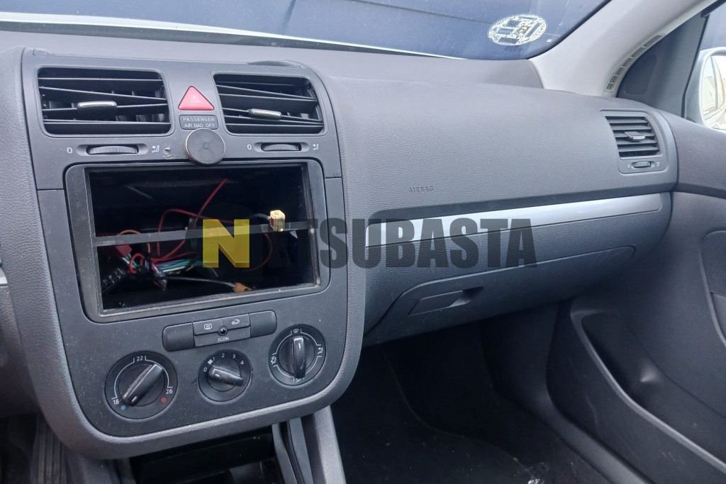 Volkswagen Golf 1.6 FSI 2004