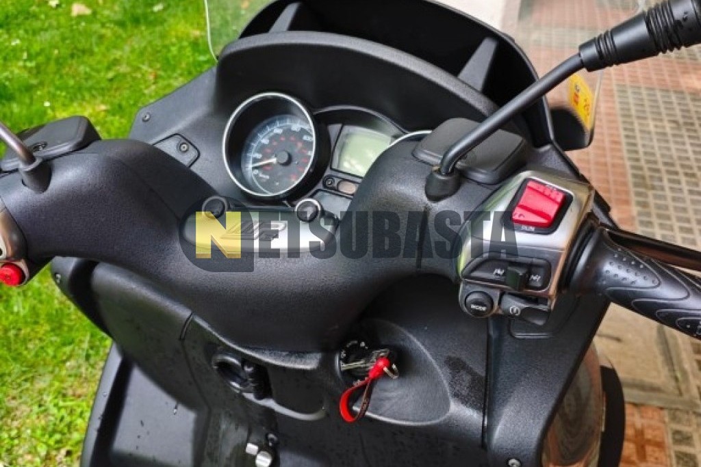 Piaggio MP3 125 2012