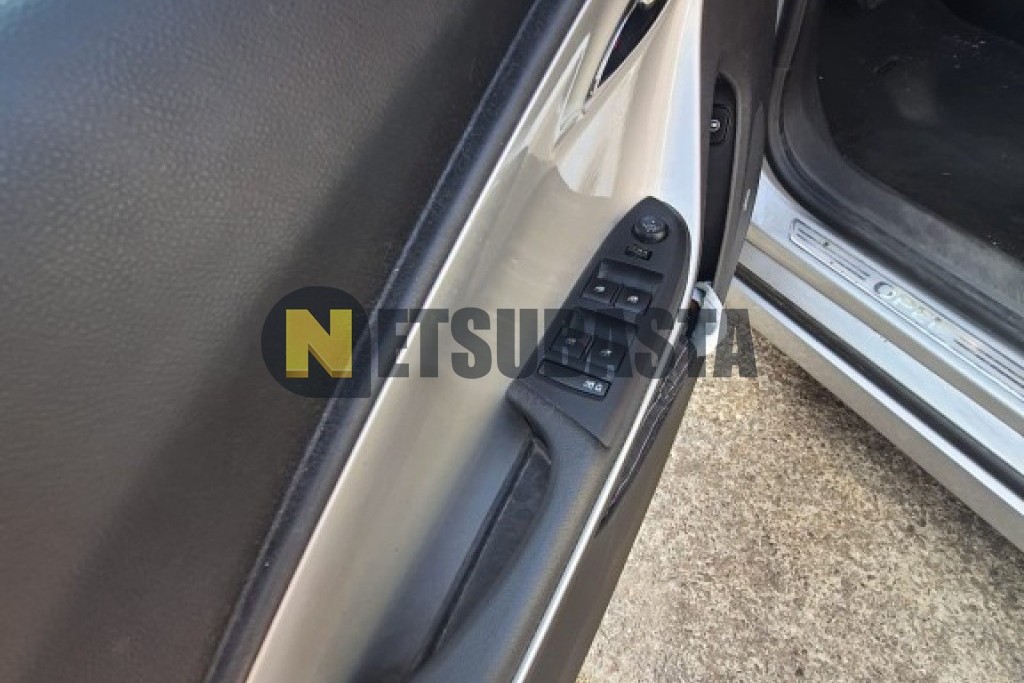 Opel Ampera 1.4 2012