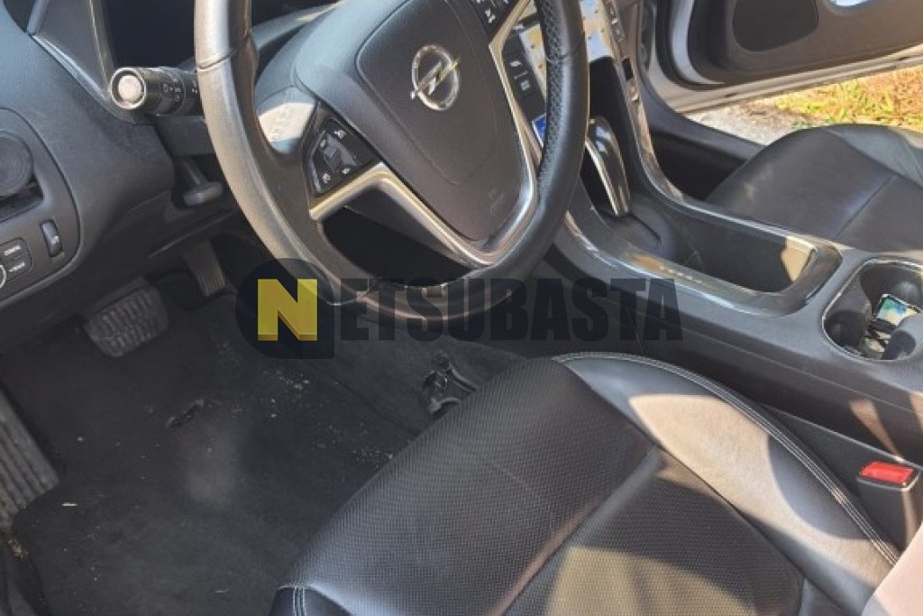 Opel Ampera 1.4 2012