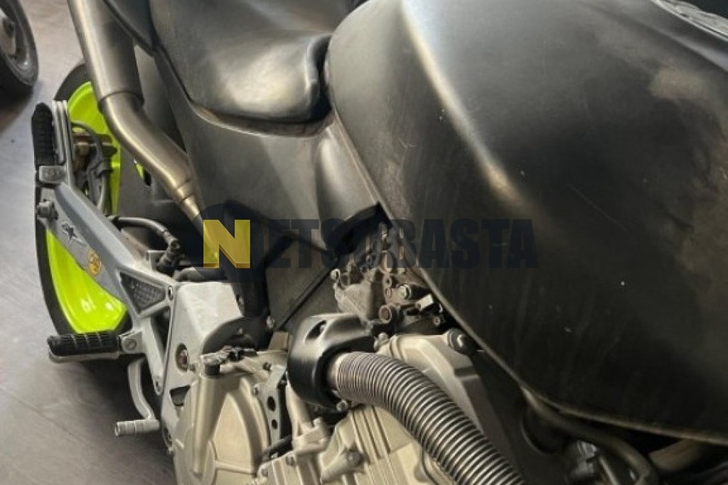 Honda CB 600F HORNET 2005