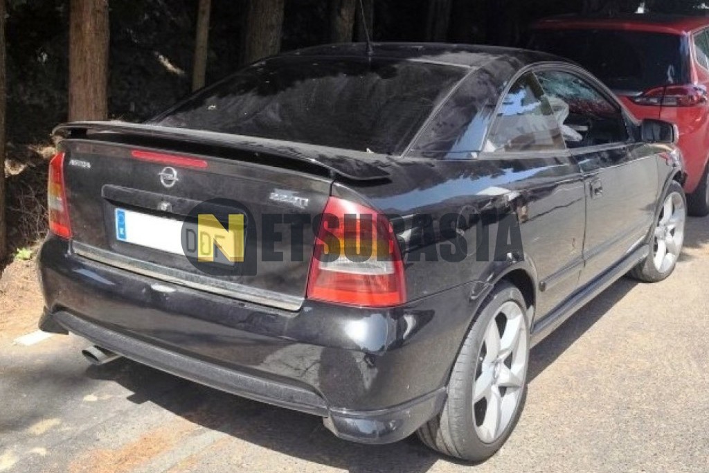 Opel Astra Coupé 2.2 DTI 16V 2004