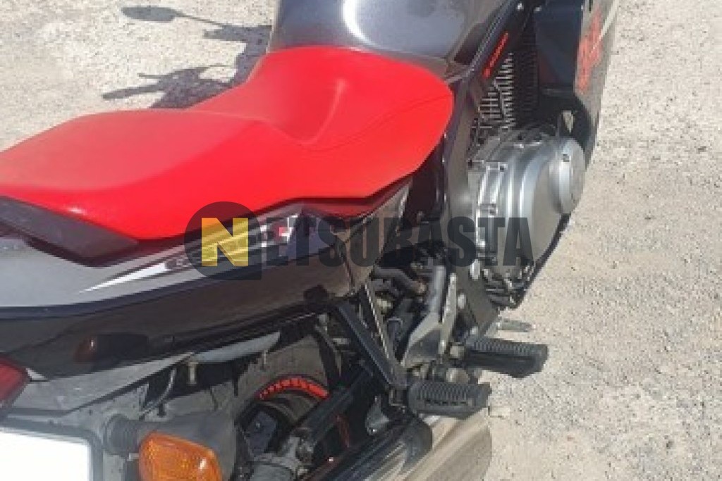 Suzuki GS 500 F 2008